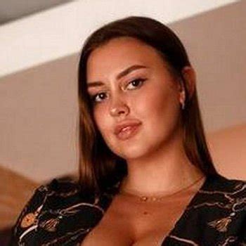 eliz gry big boobs|Eliz Gry Porn Videos .